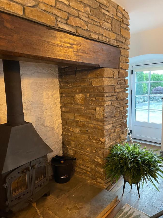 Cilhendre Holiday Cottages - The Dairy Swansea Bagian luar foto